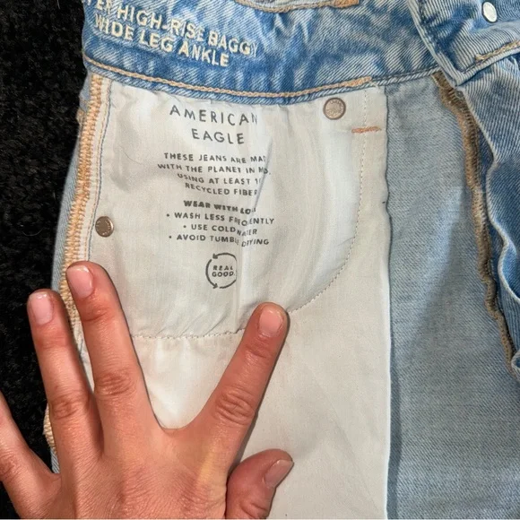 American Eagle Super High Rise Baggy Wide
Leg Ankle Jeans Strigid Denim Size 2 - Picture 12 of 13